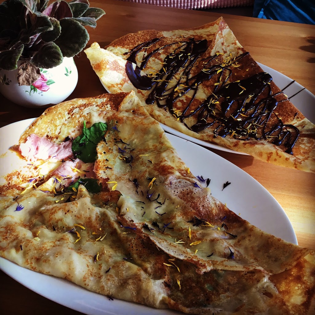 Café Folies | 1105 Rue Main, Ayers Cliff, QC J0B 1C0, Canada | Phone: (819) 200-0677