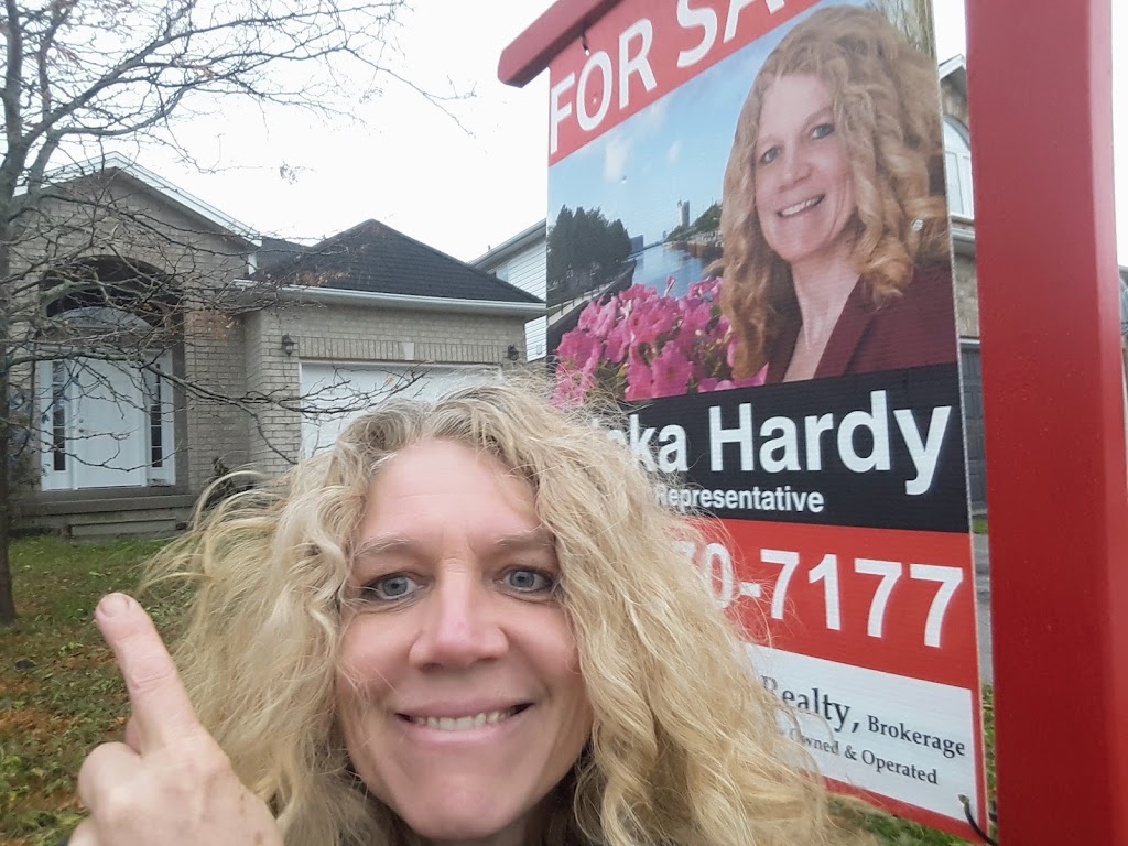 Ericka Hardy, Sales Representative, Royal LePage RCR | 900 10th St W, Owen Sound, ON N4K 5R9, Canada | Phone: (519) 270-7177