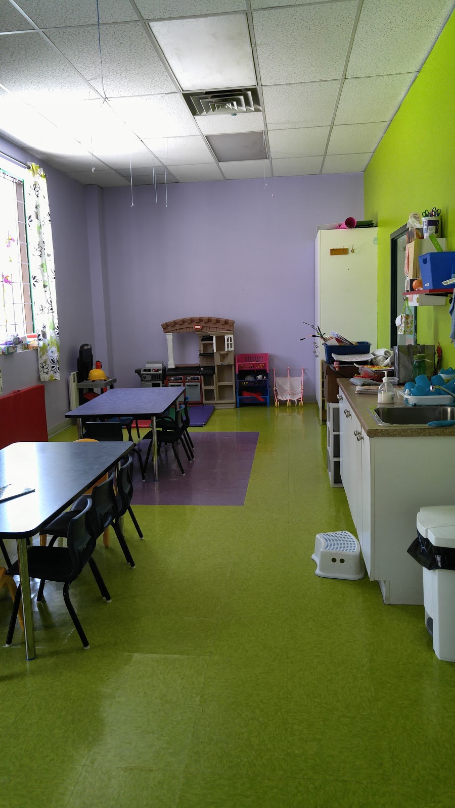 Garderie Plaisir denfants | 715 Boulevard des Laurentides, Laval, QC H7G 2V8, Canada | Phone: (450) 901-1265
