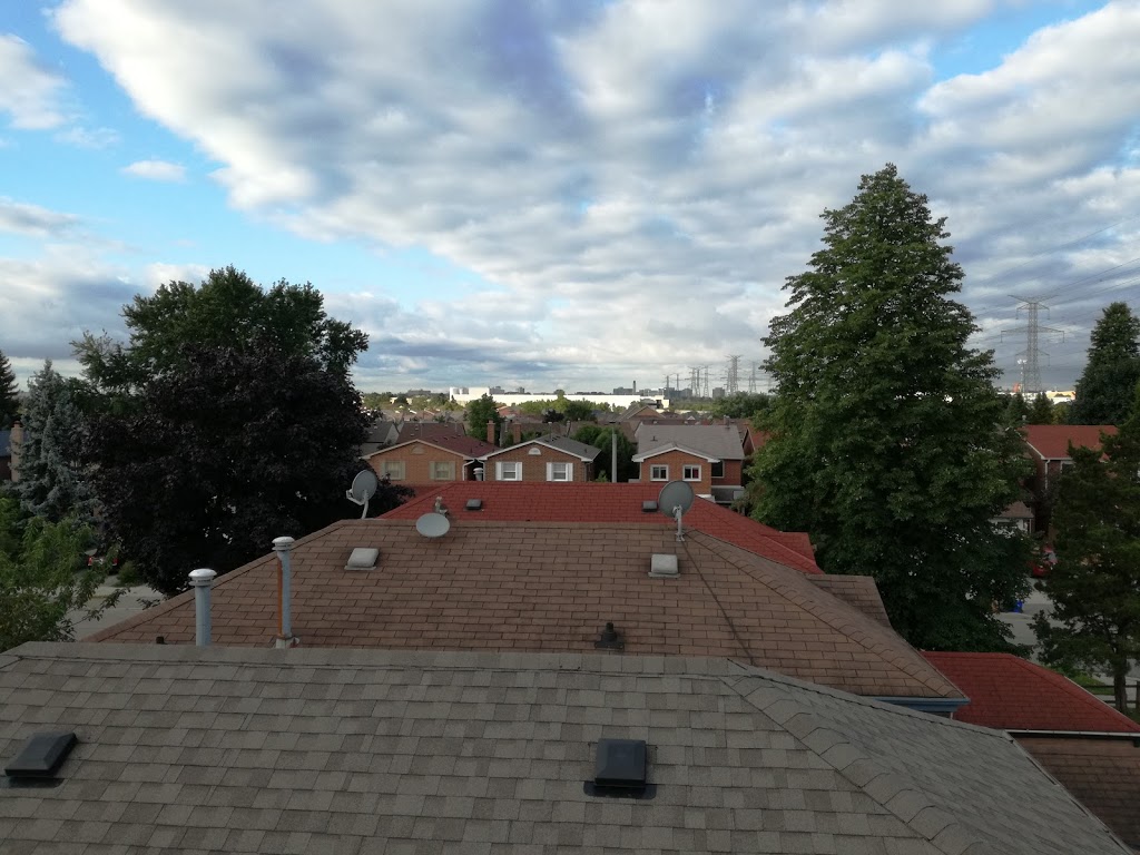 Peachtree Parkette | 49 Peachtree Pl, Concord, ON L4K 2C4, Canada