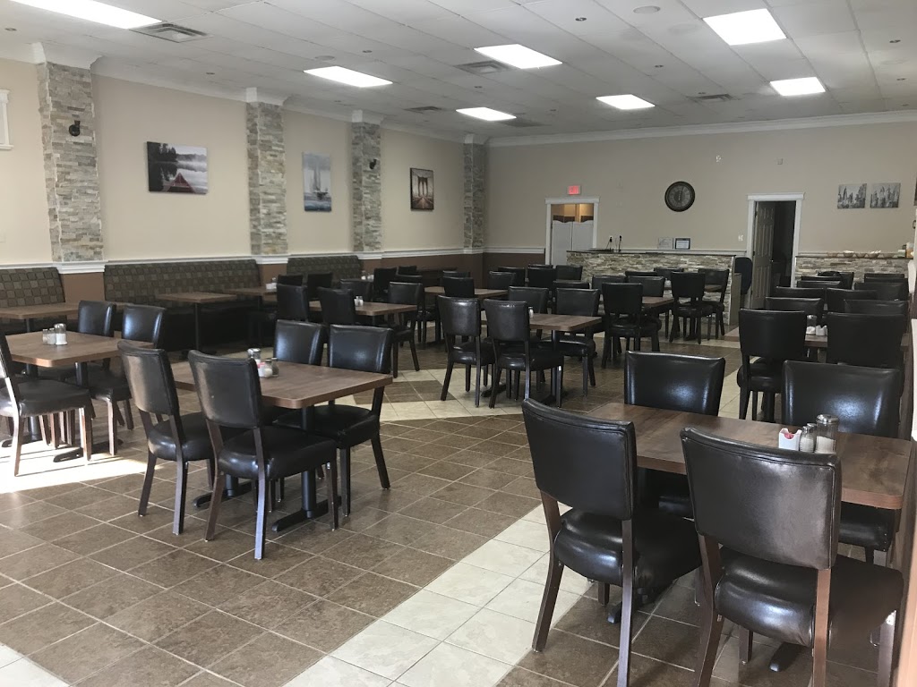 Greely Restaurant | 5375 Bank St, Gloucester, ON K1X 1H1, Canada | Phone: (613) 425-6600