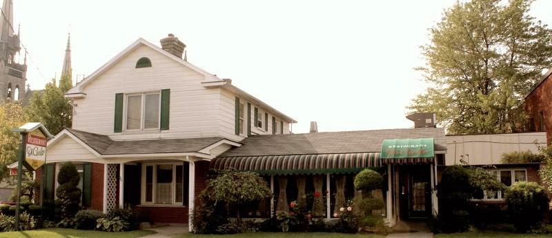 Di Carlo | 28 Rue Dufferin, Granby, QC J2G 4W6, Canada | Phone: (450) 375-0577