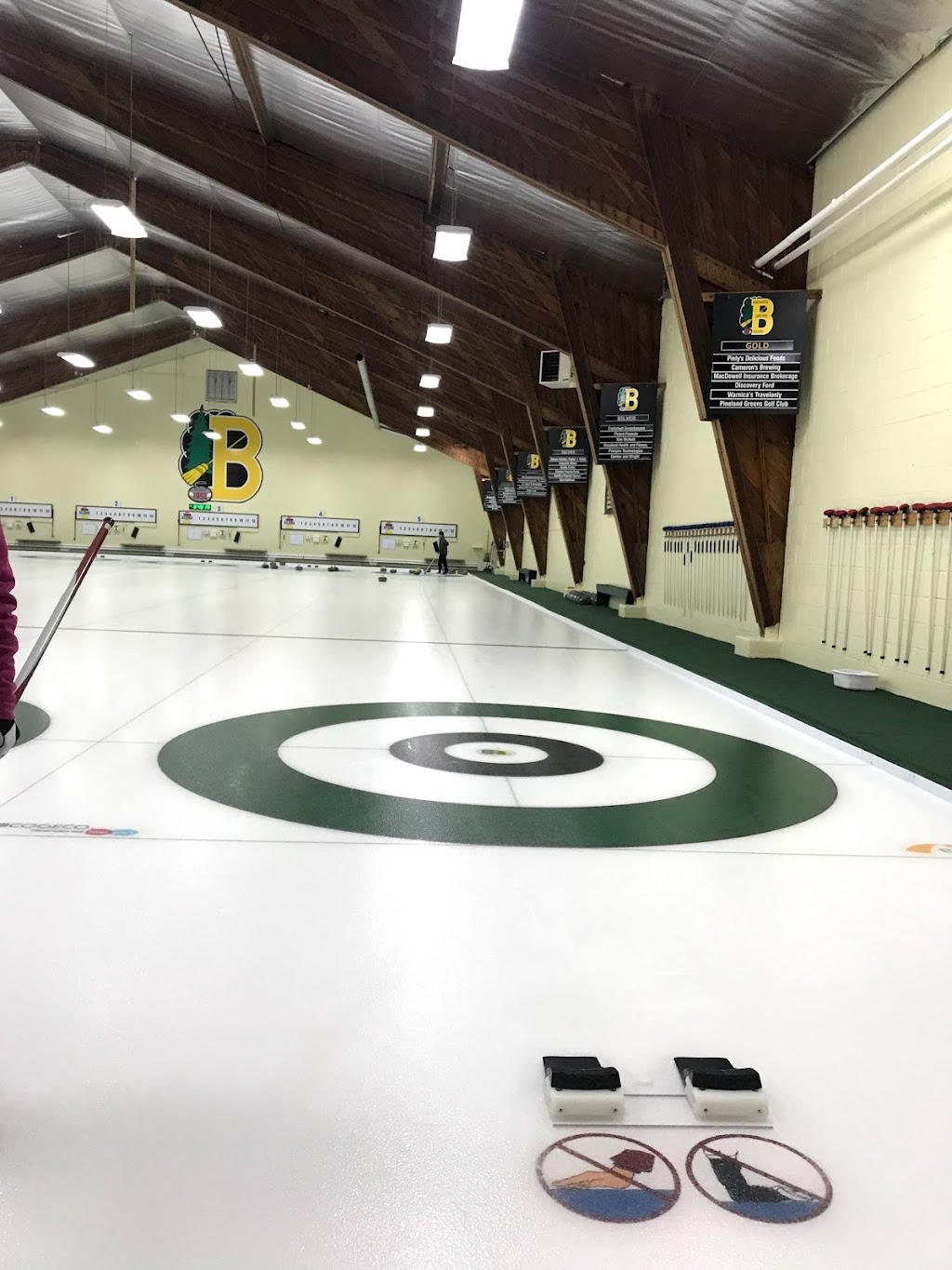 Burlington Curling Club Ltd | point of interest | 2295 New St, Burlington, ON L7R 1J4, Canada | 9056340014 OR +1 905-634-0014