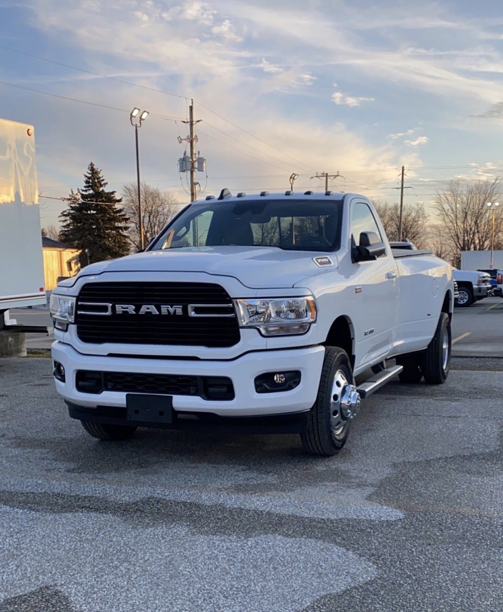 Blenheim Chrysler Limited | 15 Story St, Blenheim, ON N0P 1A0, Canada | Phone: (519) 676-8131