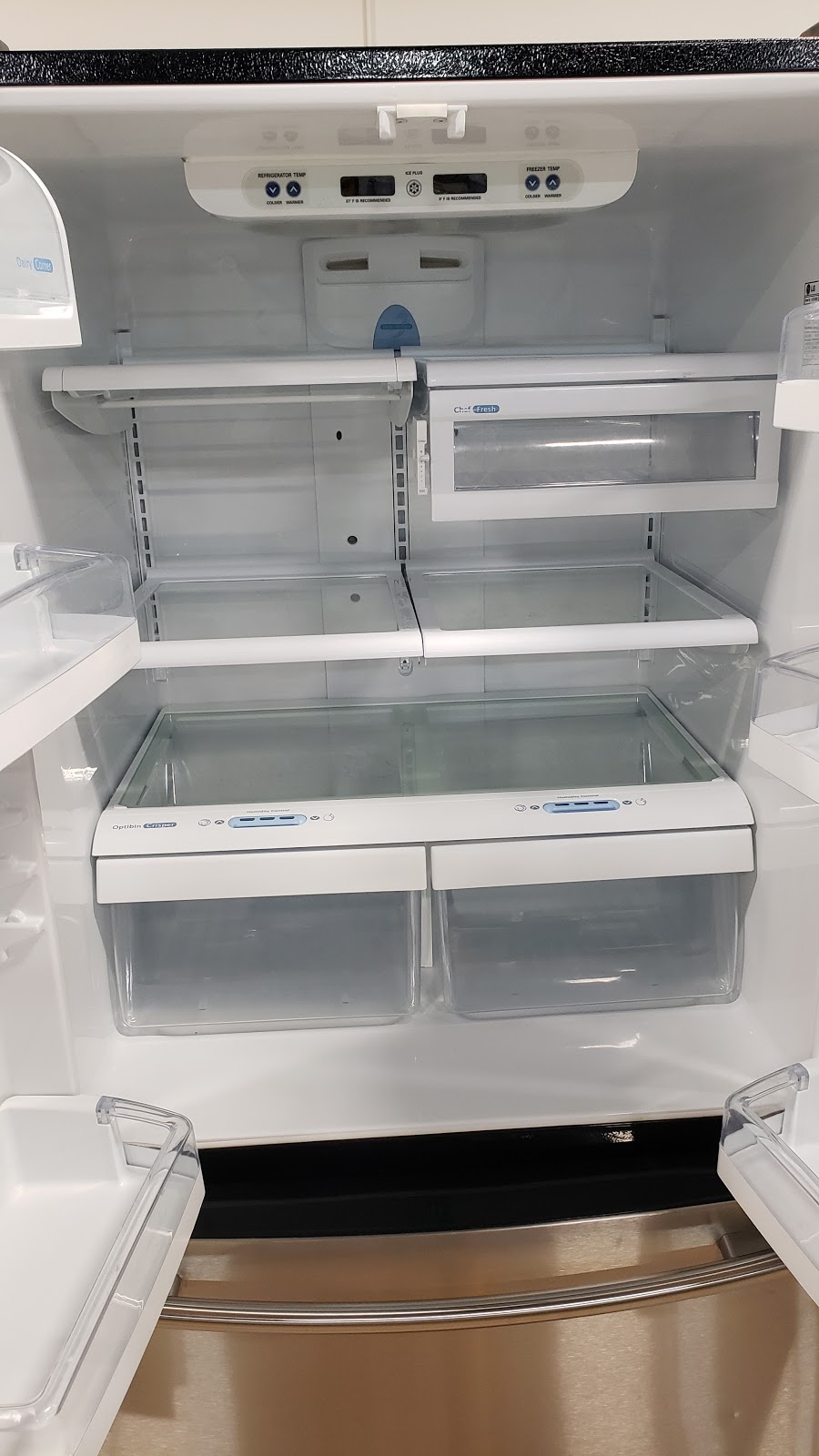 Crystal Électroménagers | 2440 Boul Industriel, Laval, QC H7S 2G7, Canada | Phone: (450) 967-8848