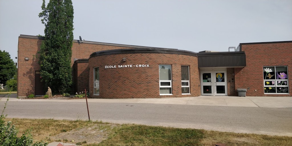 Elementary School Catholic Sainte-Croix | 351 Lafontaine Rd W, Tiny, ON L9M 0H1, Canada | Phone: (705) 533-2610
