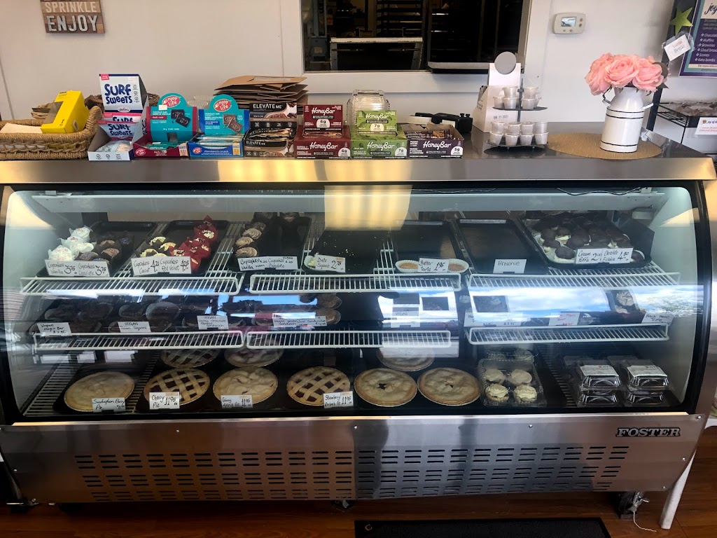Lakeview Bakery | 6449 Crowchild Trail SW, Calgary, AB T3E 5R7, Canada | Phone: (403) 246-6127