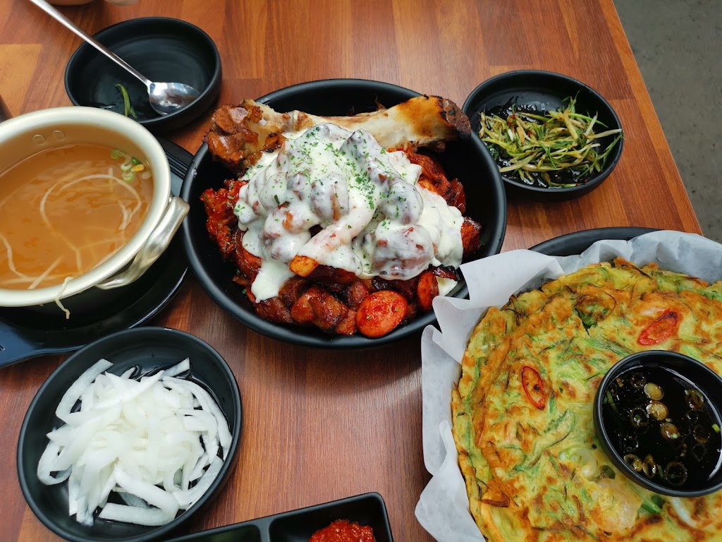 Hanyang jokbal (Scarborough) | 633 Silver Star Blvd #119, Scarborough, ON M1V 5N1, Canada | Phone: (416) 292-4099