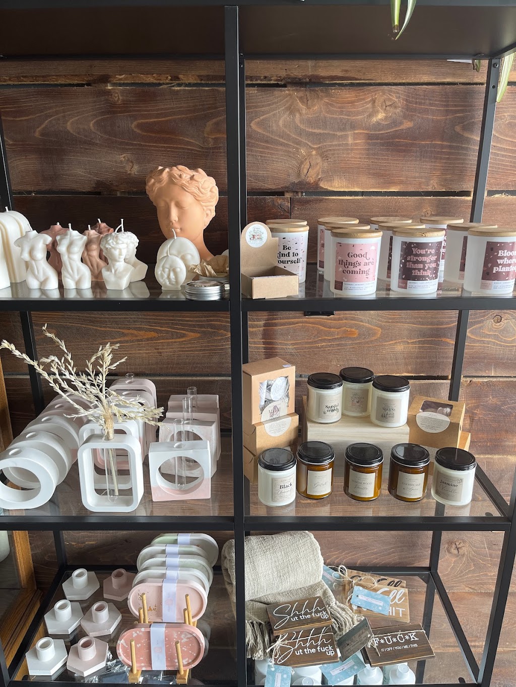 Florae | 3722 57 Ave #104, Red Deer, AB T4N 4R7, Canada | Phone: (587) 557-1171