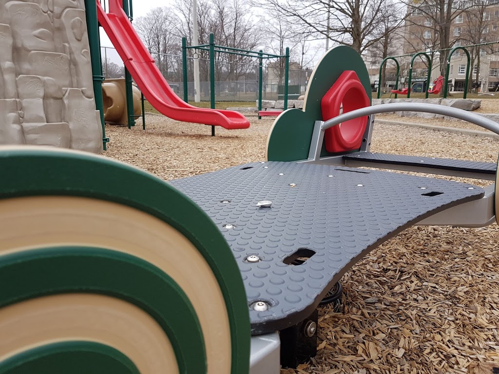 Queens Park | 55 Ross St, Barrie, ON L4N 1G3, Canada | Phone: (705) 739-4255