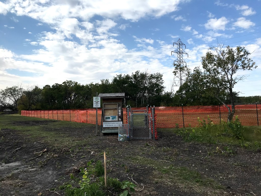 Brenda Leipsic Off-leash Dog Park | Hurst Way, Winnipeg, MB R3T 0W7, Canada | Phone: (877) 311-4974