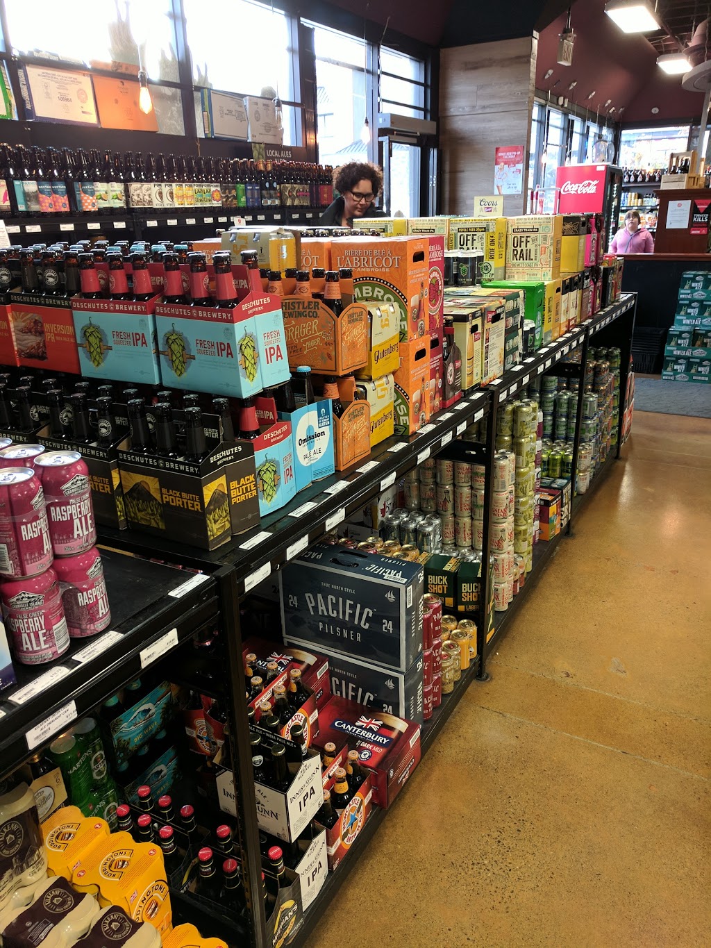 4 Mile Liquor View Royal | 1505 Admirals Rd #101, Victoria, BC V9A 2P8, Canada | Phone: (250) 479-0726
