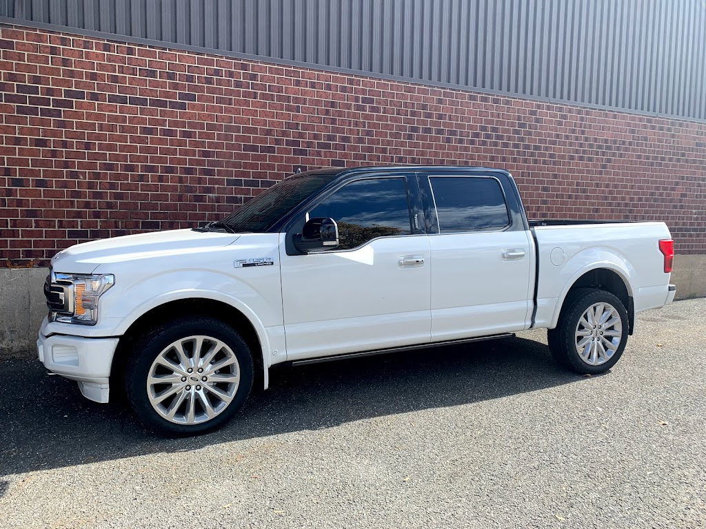 Vandal Design | 2950 Av. Watt local 101A, Québec, QC G1X 4A8, Canada | Phone: (418) 660-1441