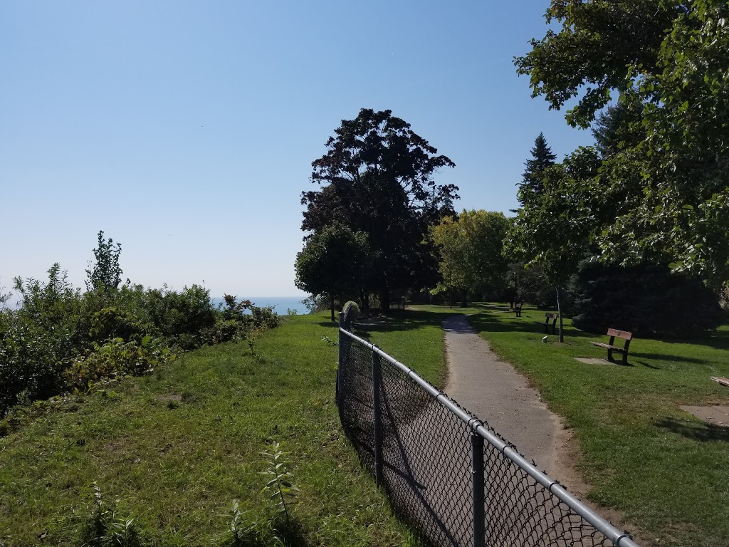 Scarborough Heights Park | 27 Fishleigh Dr, Scarborough, ON M1N 3K3, Canada | Phone: (416) 338-4386