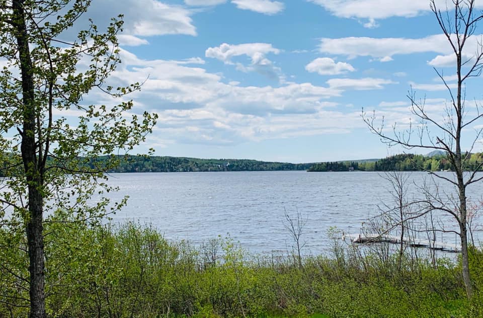 LEscapade du Lac | 148 Rue du Moulin, Lac-Etchemin, QC G0R 1S0, Canada | Phone: (418) 625-9800