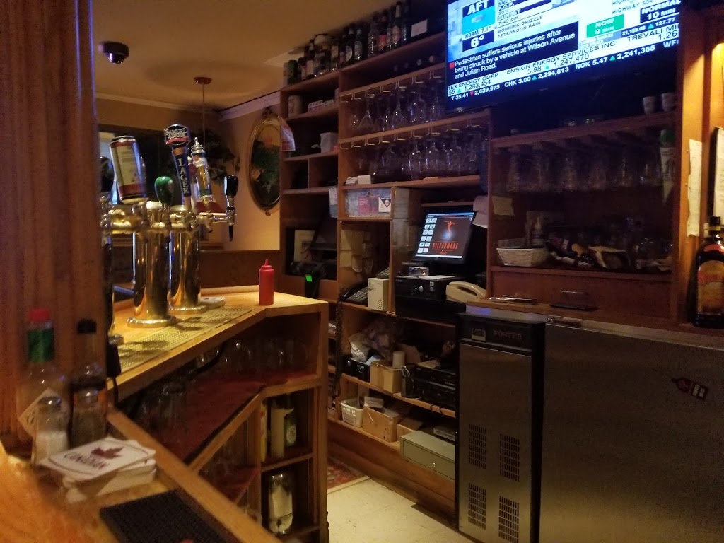 Fiddlers Dell Bar & Grill | 781 Annette St, Toronto, ON M6S 2E4, Canada | Phone: (416) 767-8882