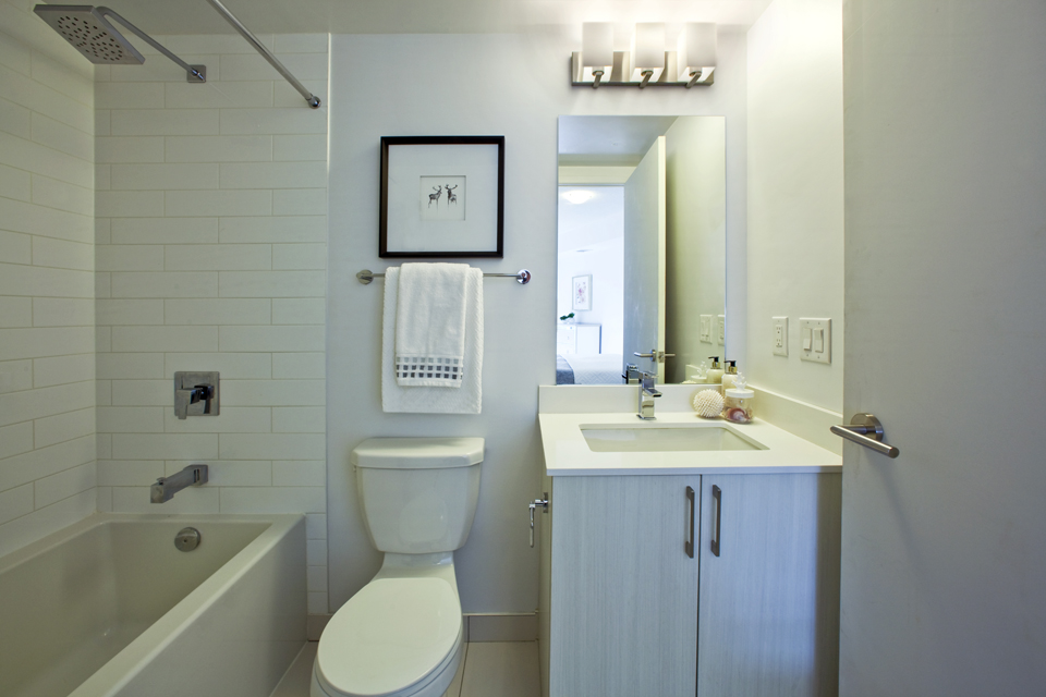 BeachHill Apartments | 763 Woodbine Ave, Toronto, ON M4E 2J4, Canada | Phone: (647) 351-1244