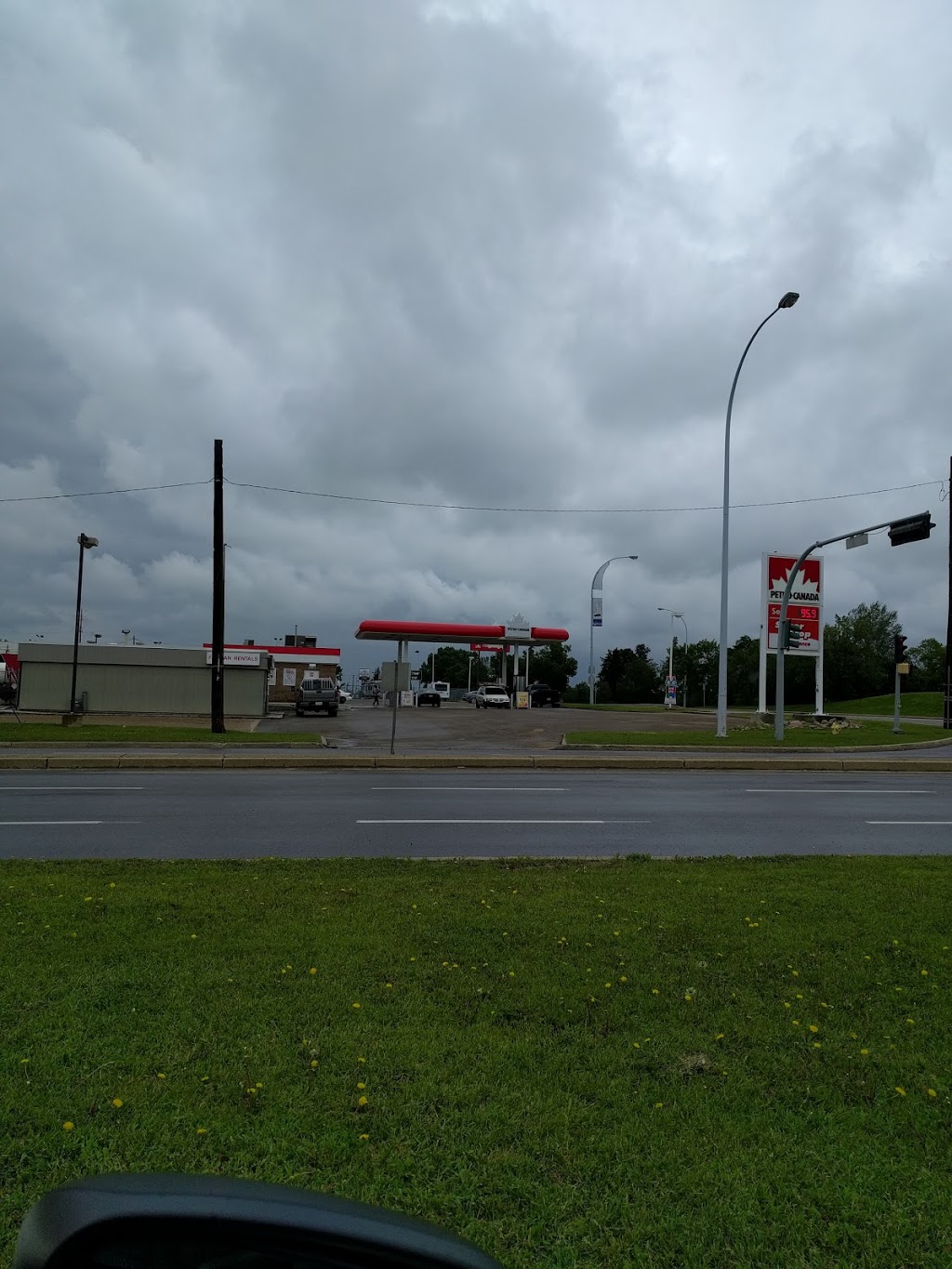 Petro-Canada | 5020 56 St, Wetaskiwin, AB T9A 1V9, Canada | Phone: (780) 352-5074