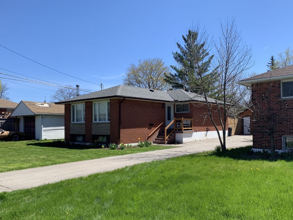 Brave Top Construction | Lexington Ave, Hamilton, ON L8J 2R9, Canada | Phone: (905) 387-5225