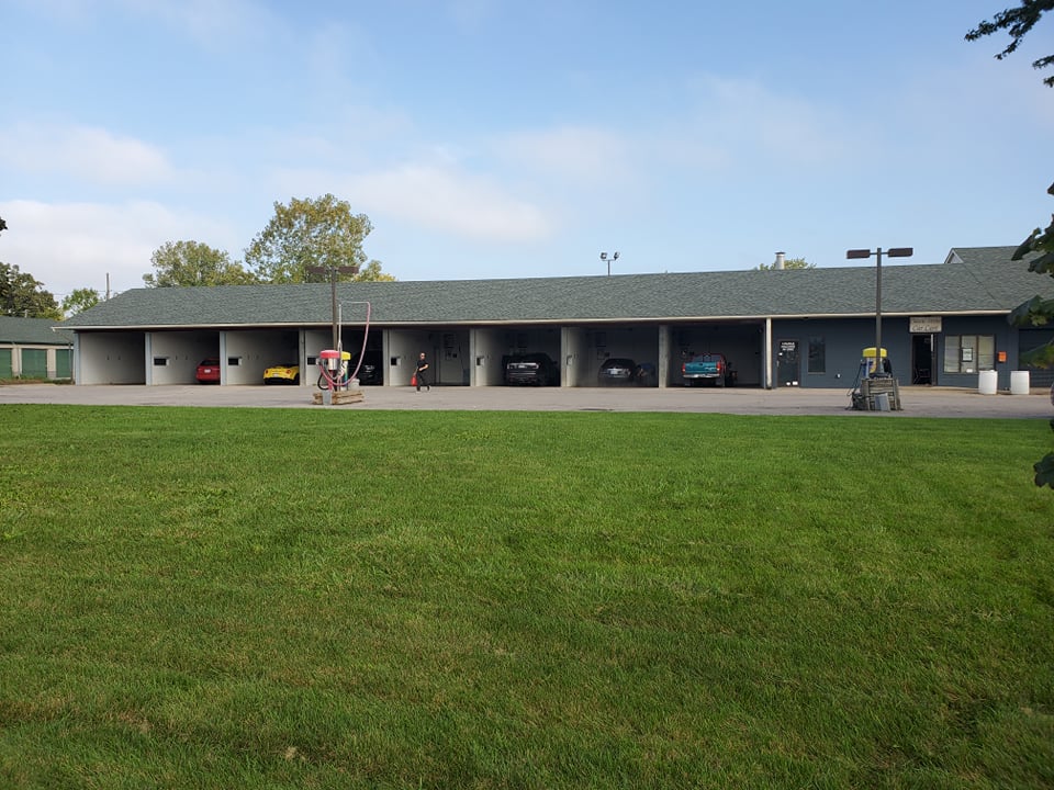 Classic Car Wash | 2886 Stanley Ave, Niagara Falls, ON L2E 6S4, Canada | Phone: (905) 374-7988