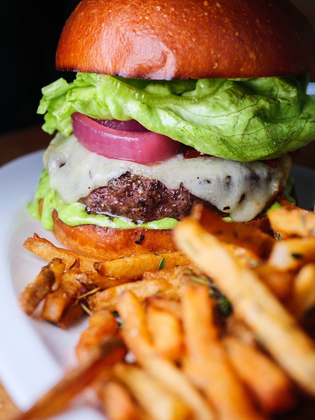 The Glen Tavern | 515 Main St, Georgetown, ON L7G 3S9, Canada | Phone: (905) 877-7711