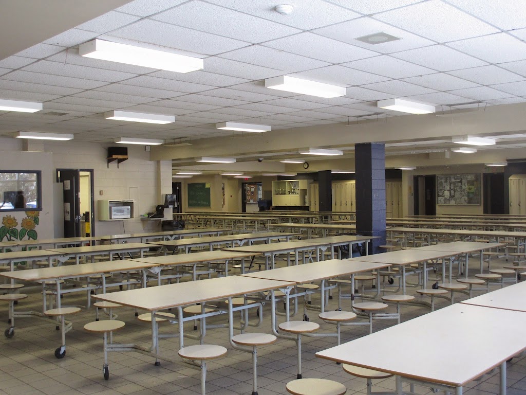 École secondaire Hubert-Maisonneuve | 364 Rue de lAcadémie, Rosemère, QC J7A 1Z1, Canada | Phone: (450) 621-2003