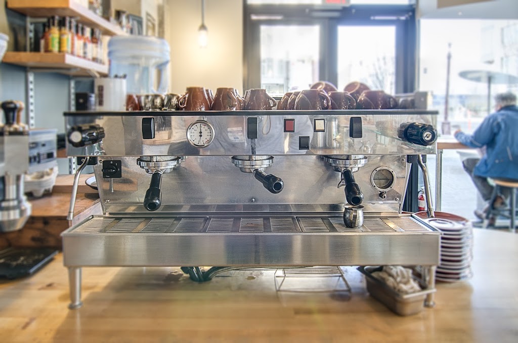 2% Jazz Coffee | 1701 Douglas St #1, Victoria, BC V8T 4M1, Canada | Phone: (250) 590-8282