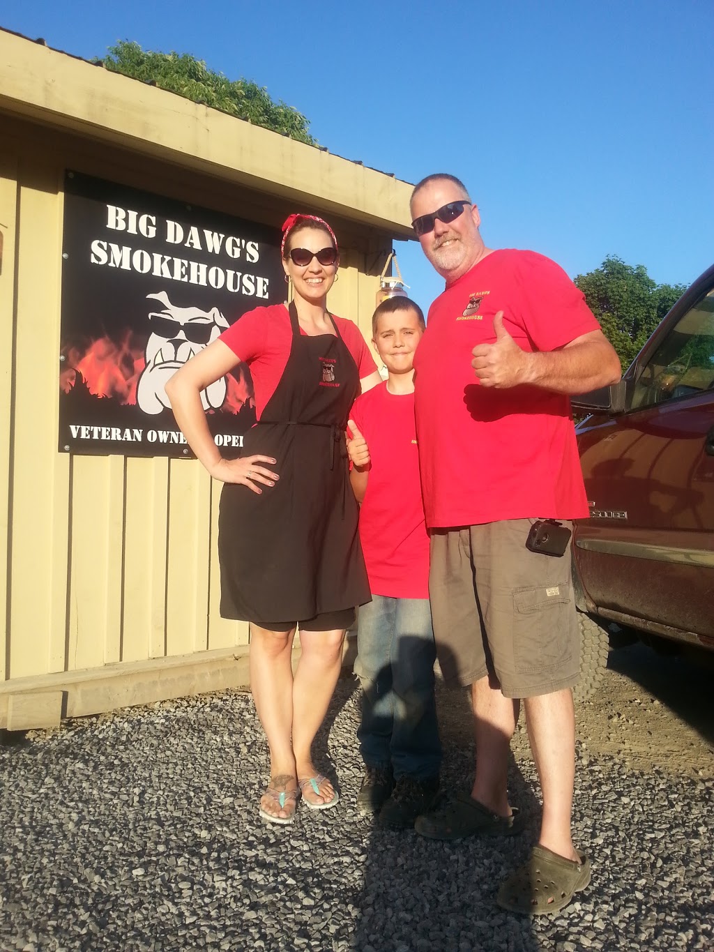 Big Dawgs Smokehouse | 2317 Community Way, North Gower, ON K0A 2T0, Canada | Phone: (613) 223-8625