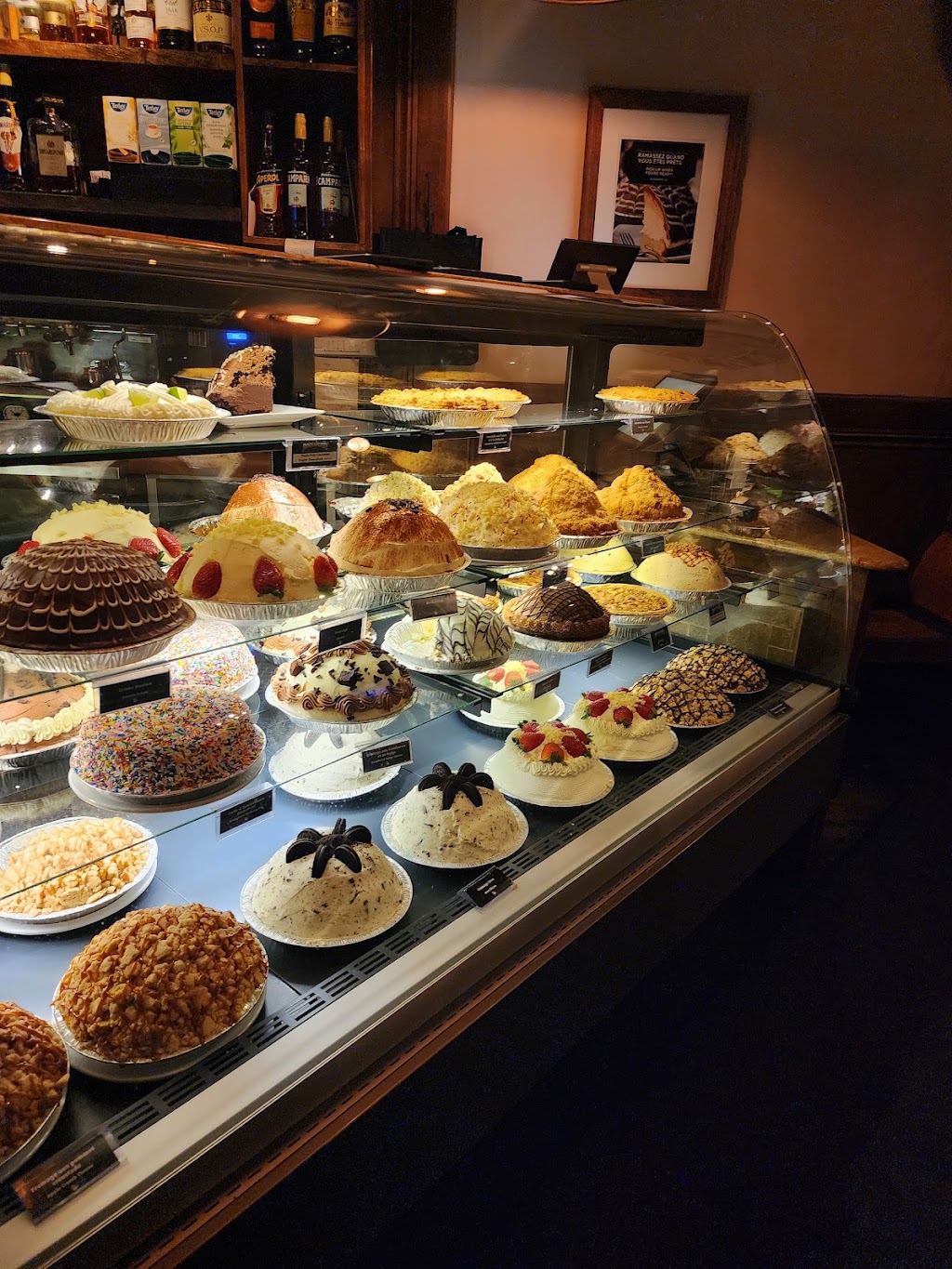 Rockaberry Griffintown | 1380 Notre-Dame St W, Montreal, QC H3C 1K8, Canada | Phone: (514) 938-9090