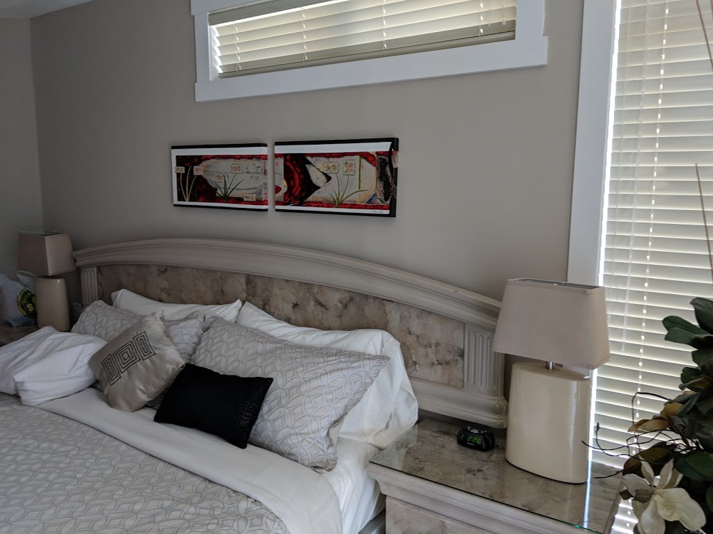 Discovery Bay | 1088 Sunset Dr, Kelowna, BC V1Y 9W1, Canada | Phone: (877) 218-4601