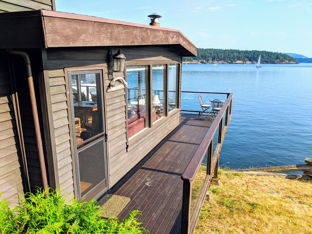 Friday Harbor Lights | 250 Warbass Way, Friday Harbor, WA 98250, USA | Phone: (360) 378-4317