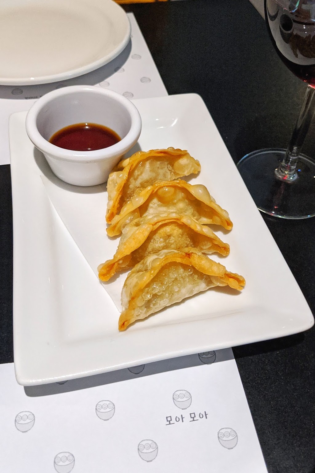 moa moa | 4424 Rue Wellington, Verdun, QC H4G 1W5, Canada | Phone: (514) 732-0000