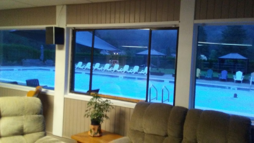 Cultus Lake | 1855 Columbia Valley Hwy, Lindell Beach, BC V2R 0E1, Canada | Phone: (604) 858-3932