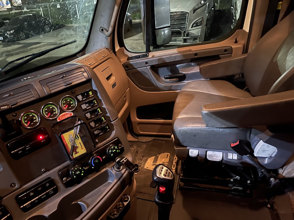 Punjab Mobile Auto Detailing | 2787 Embleton Rd, Brampton, ON L6Y 0E8, Canada | Phone: (306) 880-0097