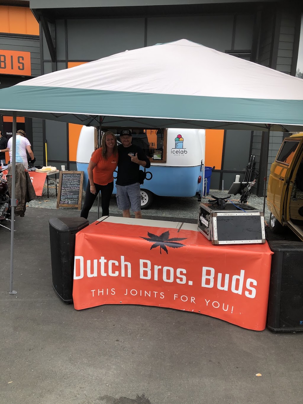 Dutch Bros. Buds | 5754 Vedder Rd, Chilliwack, BC V2R 3N3, Canada | Phone: (604) 705-2837