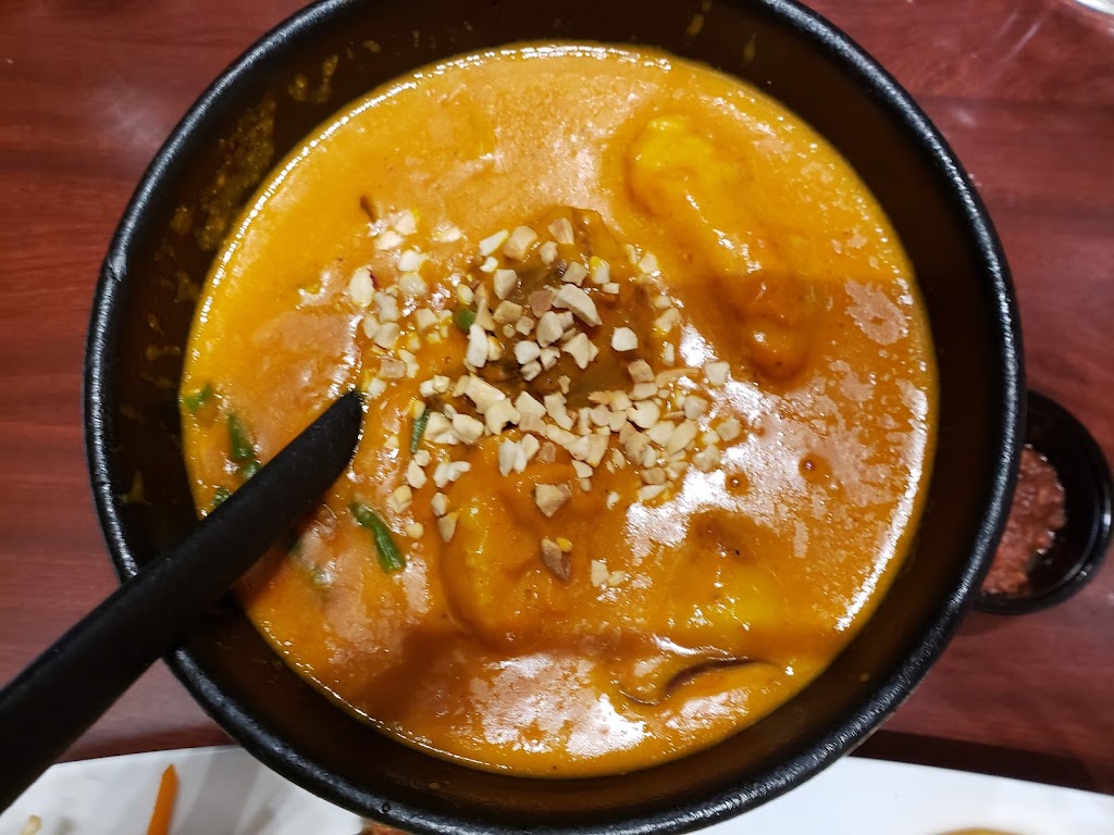 Maxs Restaurant, Cuisine of the Philippines, Winnipeg | 1255 St James St Unit 1, Winnipeg, MB R3H 0K9, Canada | Phone: (204) 615-6297
