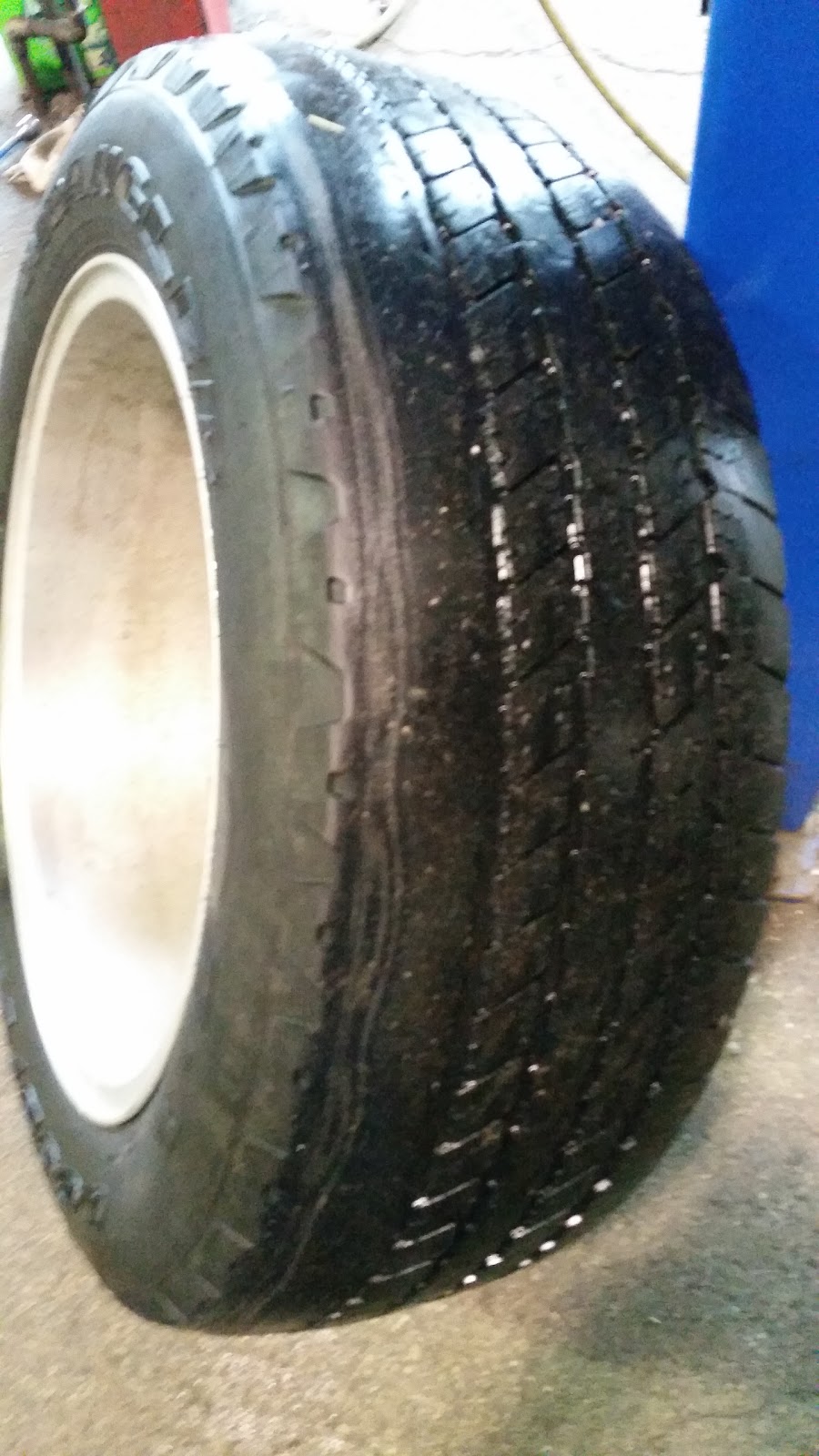 Burlington Tire & Auto | 4490 Harvester Rd, Burlington, ON L7L 4X2, Canada | Phone: (905) 632-6905