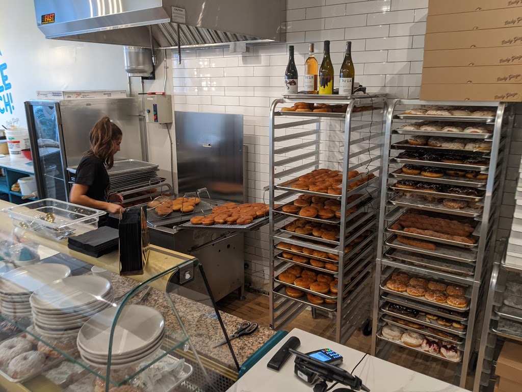 Lady Glaze Doughnuts | 701 Belmont Ave W, Kitchener, ON N2M 1P1, Canada | Phone: (519) 954-2424