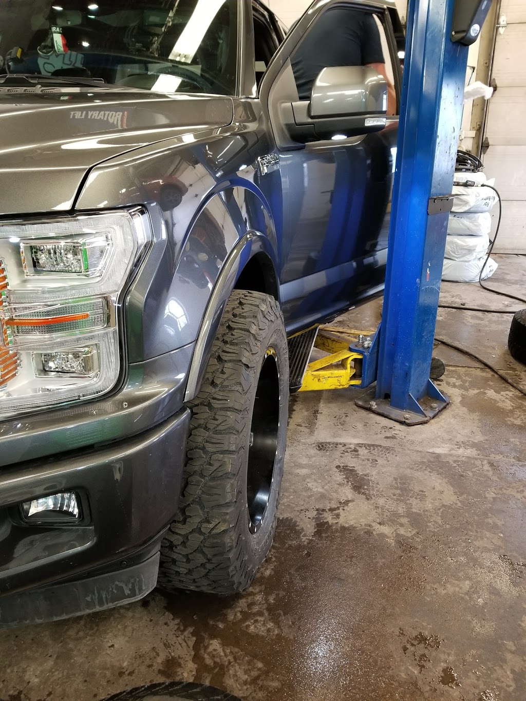 Extreme Auto Care | 1439 Youville Dr unit #8, Orléans, ON K1C 4M8, Canada | Phone: (613) 841-9106