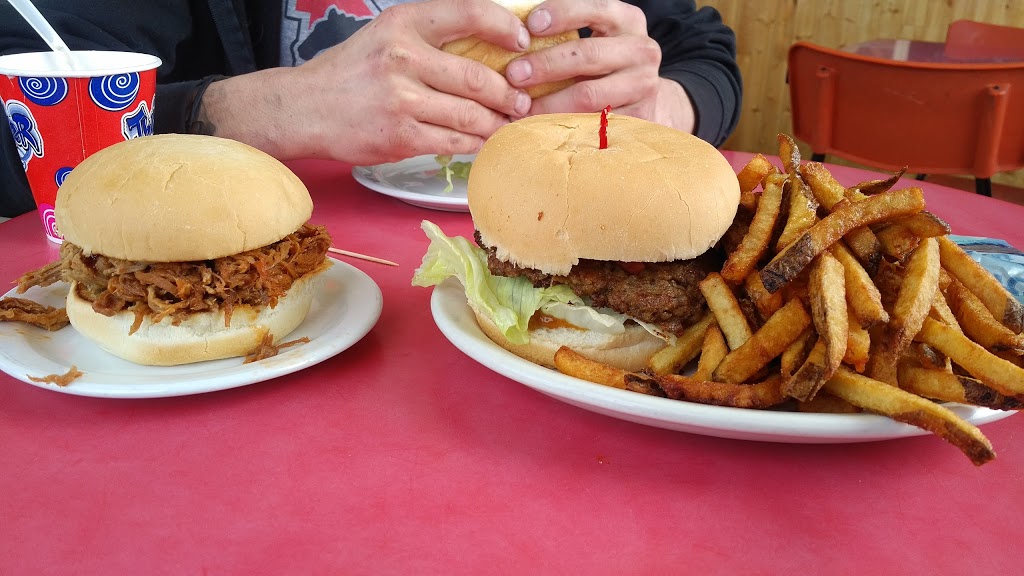 The Kiln Drive-In | 227 2 Ave N, Stonewall, MB R0C 2Z0, Canada | Phone: (204) 467-9125