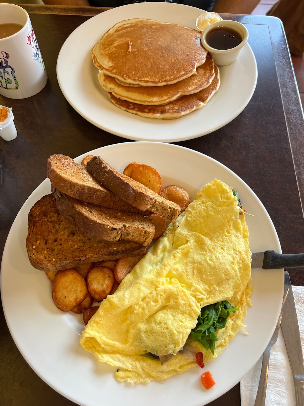Floyds Diner | 721 Station Ave, Victoria, BC V9B 5R5, Canada | Phone: (778) 440-1200