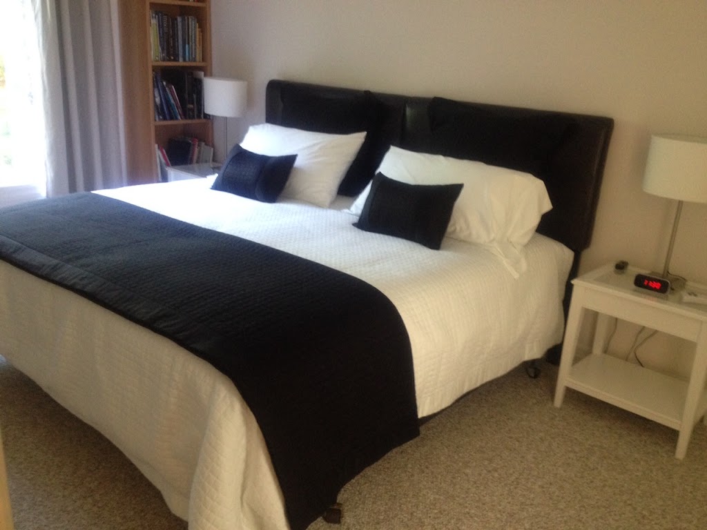 Black River Bed and Breakfast | 68 Morrison Point Rd, Milford, ON K0K 2P0, Canada | Phone: (613) 476-7346
