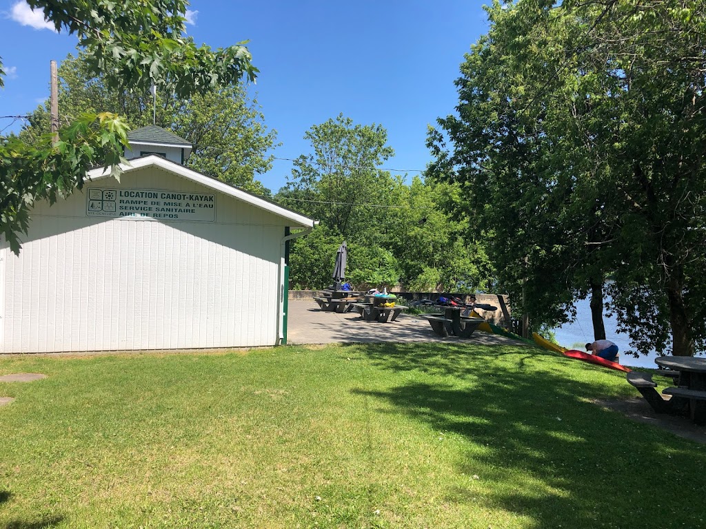 Halte Desjardins - Escapade Mauricie | 32 Rue Duval, Sainte-Geneviève-de-Batiscan, QC G0X 2R0, Canada | Phone: (819) 519-7571