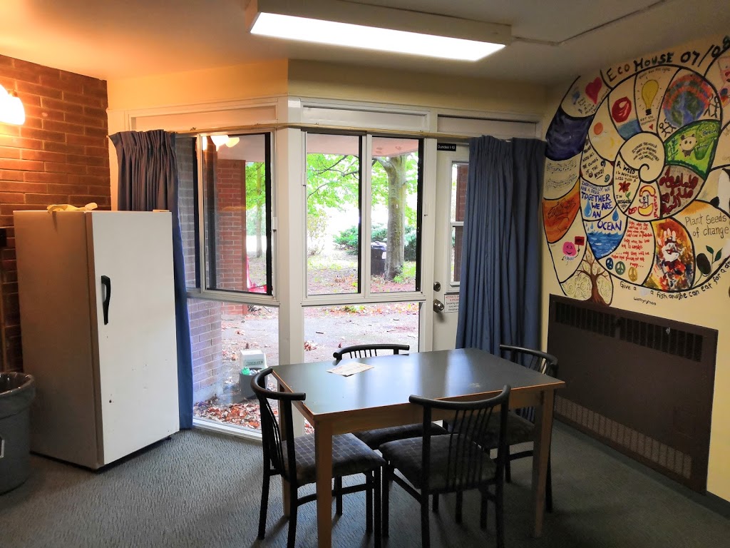 Dundas Hall | 64 Dundas Ln, Guelph, ON N1G, Canada | Phone: (519) 824-4120 ext. 58124