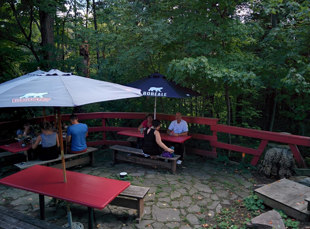 MJ.M.D. Pizza de Luigi Pizza | 241 Chemin Old Chelsea, Chelsea, QC J9B 1J3, Canada | Phone: (819) 827-2882