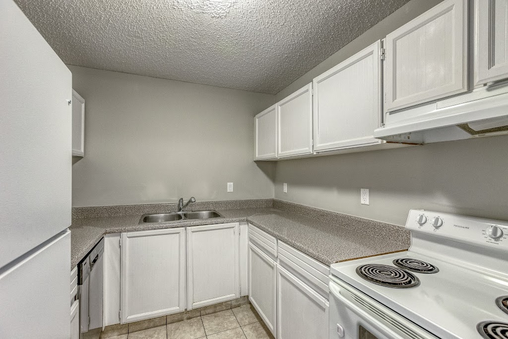 Pineridge Greene Apartments | 5300 Rundlehorn Dr NE, Calgary, AB T1Y 3V5, Canada | Phone: (403) 452-6033