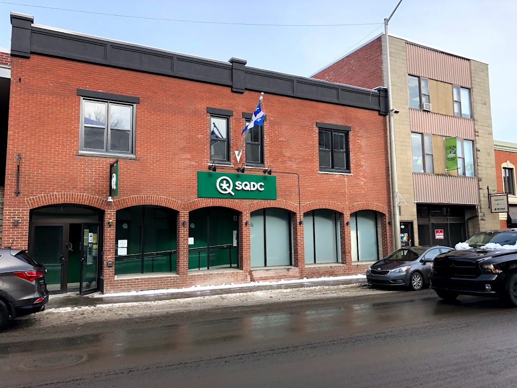 SQDC | 45 Rue Main O, Coaticook, QC J1A 1P3, Canada | Phone: (873) 868-2001