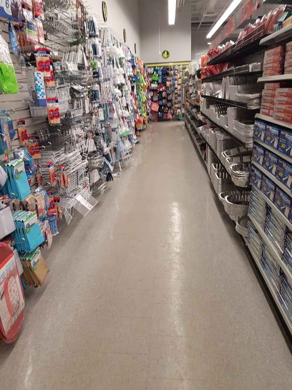 Dollarama | 1596 Ness Ave, Madison St, Winnipeg, MB R3J 3W6, Canada | Phone: (204) 783-3839