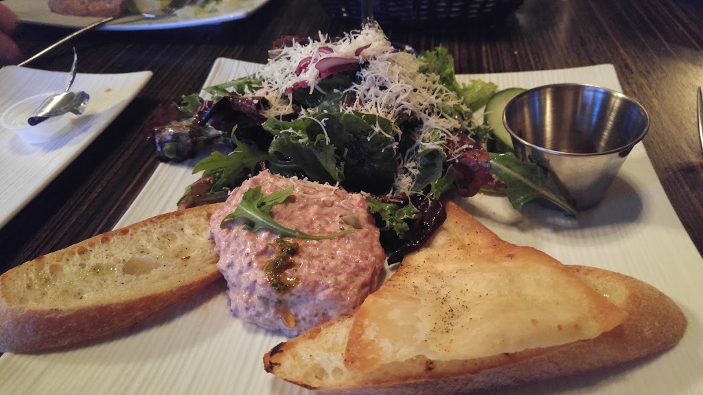 Restaurant Isola Bella - Grillades et tartares | 3437 Boulevard De La Pinière O, Terrebonne, QC J6X 0A1, Canada | Phone: (450) 326-1377