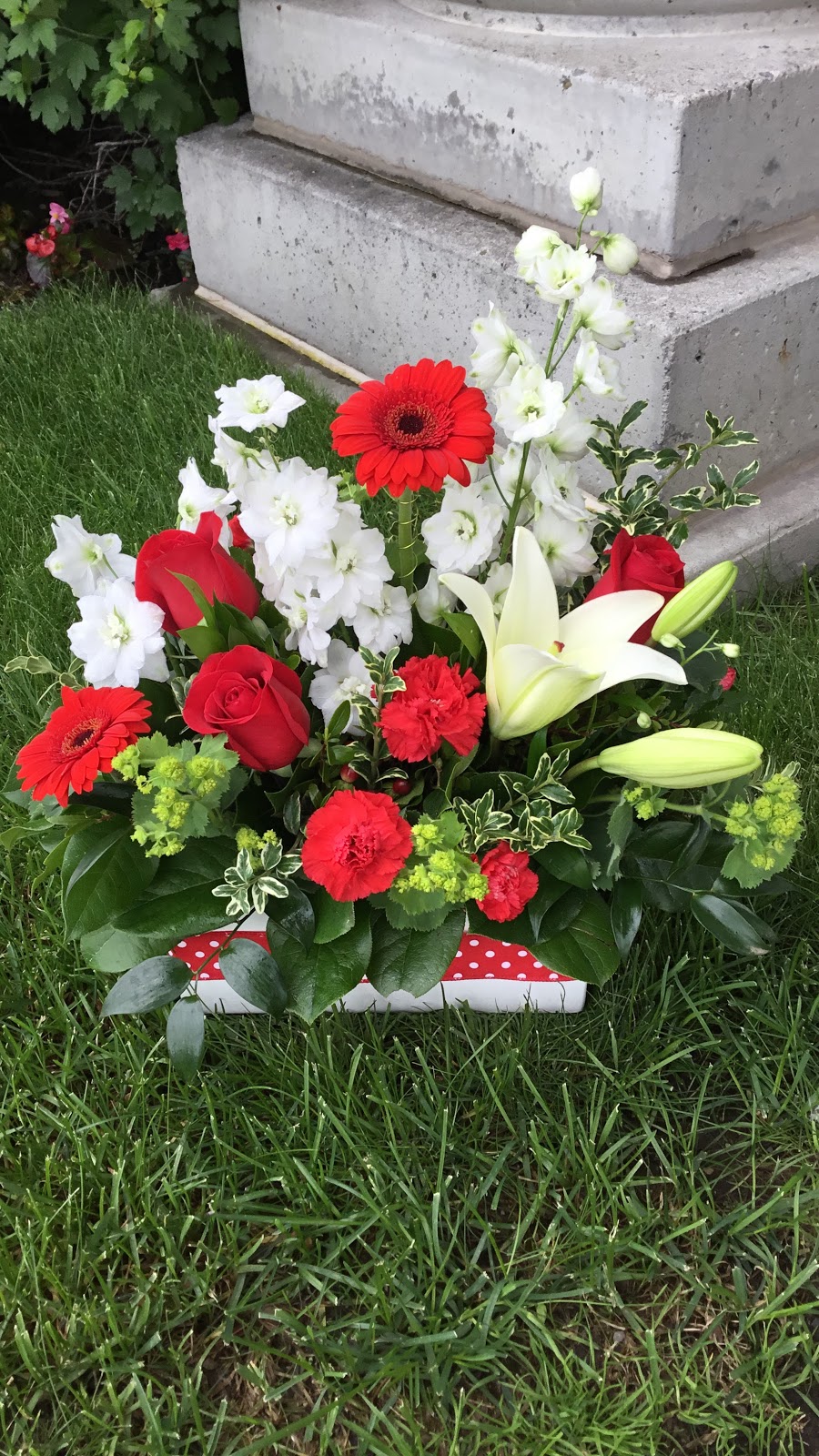 Flower Gallery | 4119 17 Ave SE, Calgary, AB T2A 0T1, Canada | Phone: (403) 248-2400
